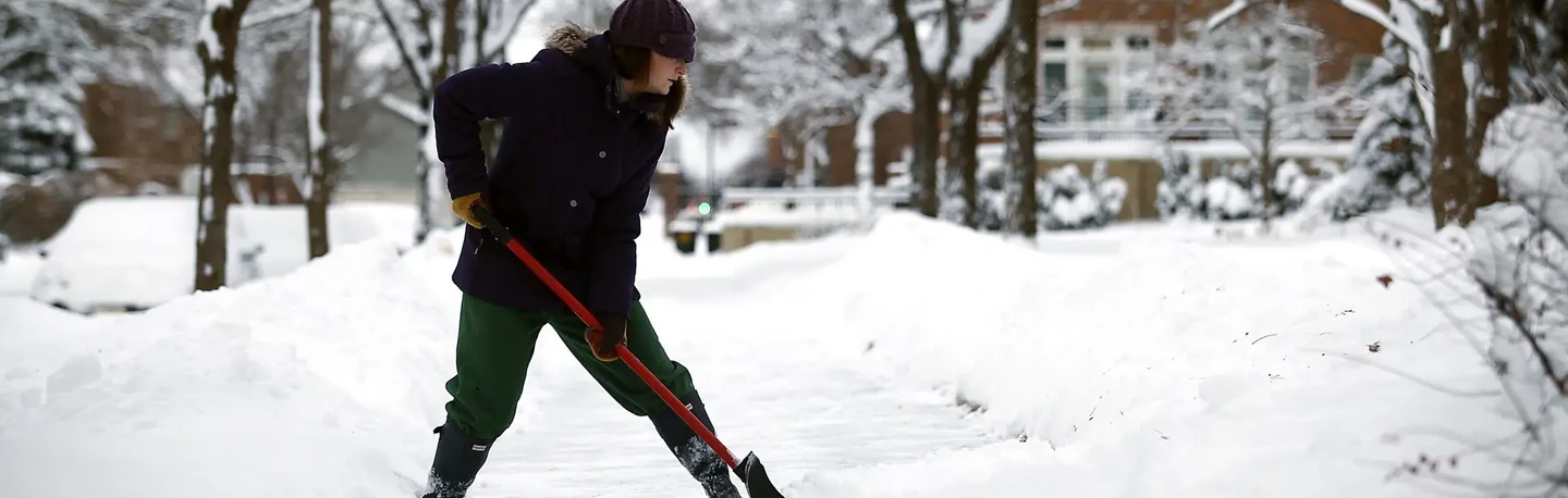 Tips for Shoveling Snow: How to Avoid Injury